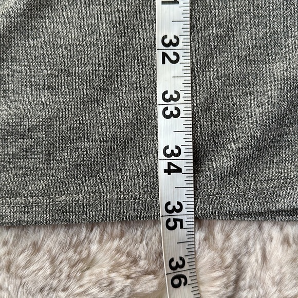 H Halston | Gray Tunic Knit Shoulder Pad Top - Picture 9 of 11